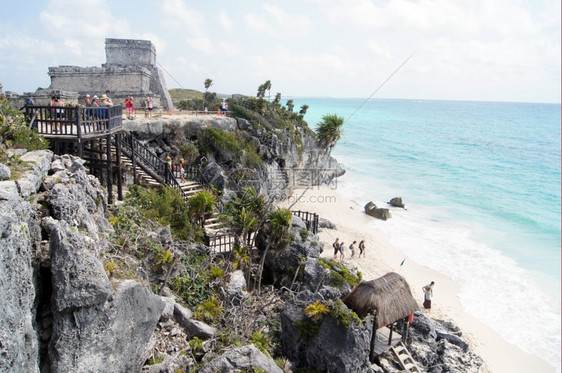 墨西哥图卢姆的楼梯海滩和废墟图片