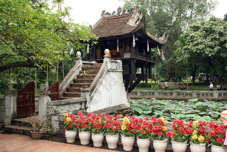 越南河内ChuaMotCot塔一个支柱图片