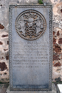 梅拉卡圣保罗教堂旧墓石和墙图片