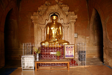缅甸巴甘旧佛教寺庙的座图片