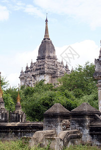 缅甸巴甘灰色老寺庙图片