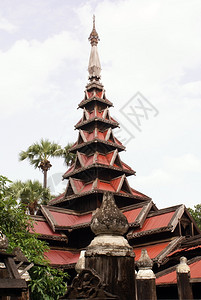 缅甸曼德勒省INwa的Bagaya修道院红色高塔图片
