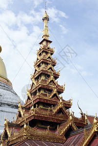 泰国南邦观音堂庙顶图片