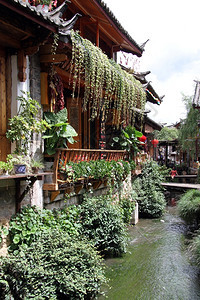 利江传统木制房屋墙壁图片
