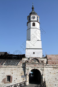 塞尔维亚Beograd堡垒入口和钟塔图片