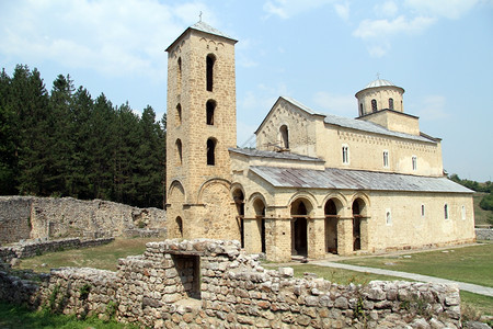 塞尔维亚NoviPazar附近Sopochanin修道院的废墟图片