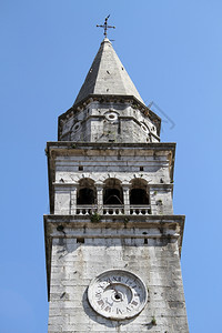 克罗地亚伊斯特里州巴辛的教堂钟塔图片