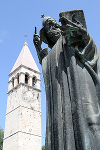 克罗地亚斯普利特GrgurNinski的贝尔塔和雕像图片