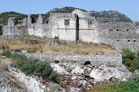 黑山Skadar湖岸附近的堡垒图片