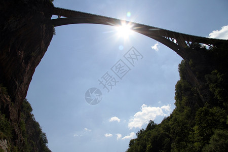 黑山Tara峡谷长弧桥图片