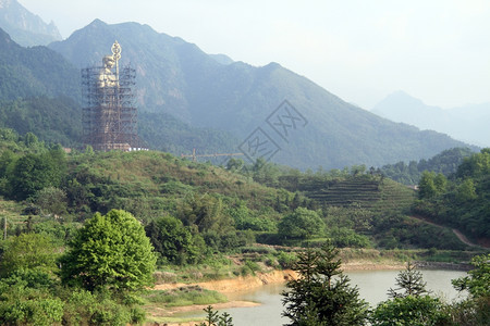 珠华山村附近BuddhaDiZang新大雕像图片