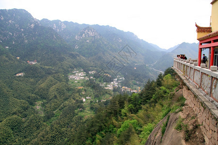 珠华山寺庙附近的景点图片