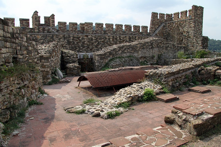 保加利亚维利科蒂尔诺沃城堡内Tsarevets图片
