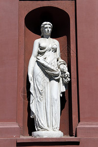 保加利亚索菲墙上的古希腊雕像背景图片