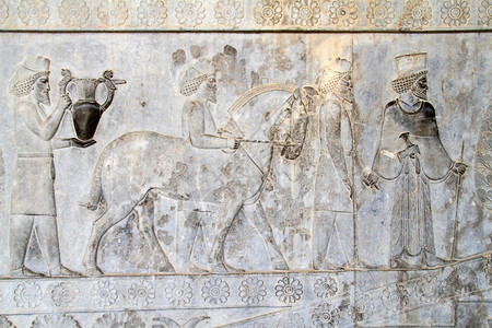 伊朗佩尔塞波利斯宫殿墙上的巴救济图片