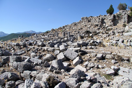 土耳其沙日Anciet镇神庙的废墟图片