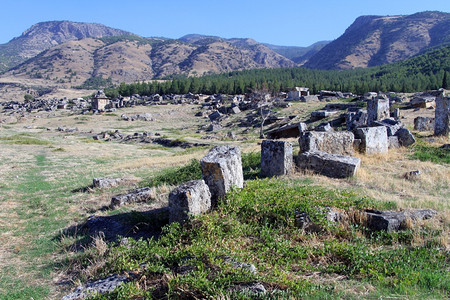 土耳其Hyerapolis的石棺废墟图片