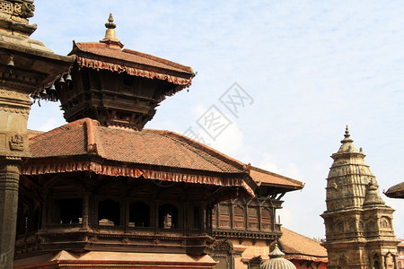 尼泊尔BhaktapurDurbar广场的塔寺庙屋顶图片