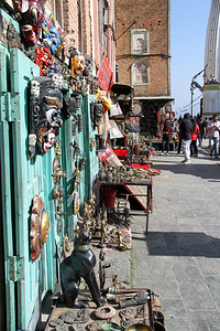 尼泊尔加德满都斯韦安布努特白塔附近的纪念品商店图片