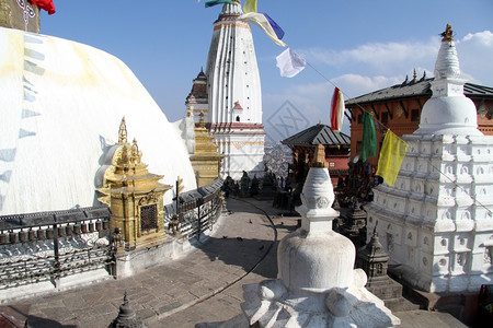 尼泊尔加德满都大佛塔附近图片