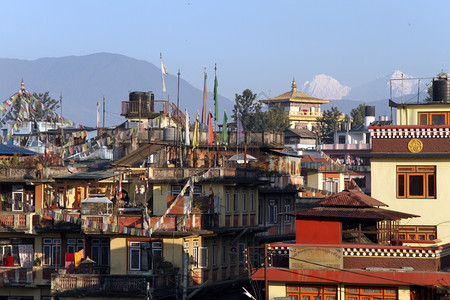 尼泊尔加德满都StupaBodnath附近住宅区图片