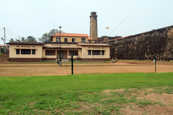 斯里兰卡加勒的绿田和堡垒墙图片