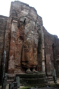 斯里兰卡波隆纳鲁瓦兰卡提拉卡寺的高佛像图片