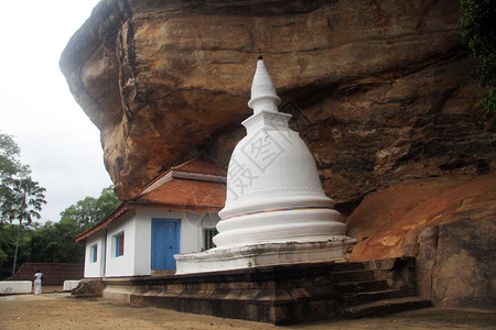 斯里兰卡的迪加拉寺庙倒塌图片