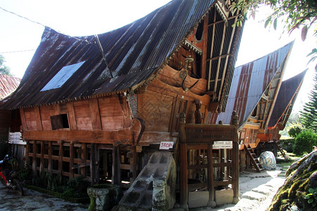 印尼萨莫西尔岛大使村的木屋图片