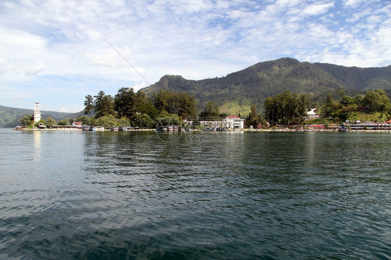 印度尼西亚Toba湖的Parapat灯塔图片