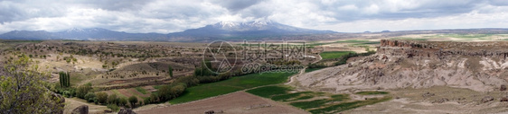 土耳其卡帕多西亚Guzelurt附近山谷全景图片