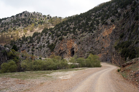 土耳其阿克苏附近Aksu的AmZendan山洞穴图片