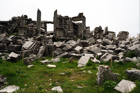 土耳其萨加拉索斯古老剧院舞台的废墟图片