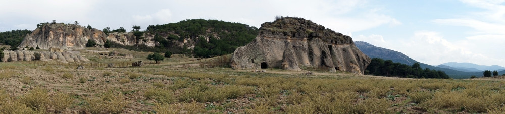 土耳其Doger附近的田地和岩层图片