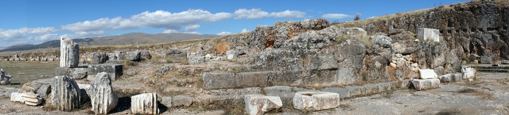 土耳其亚尔瓦奇附近的安提奥亚皮西迪亚罗马神庙全景图图片