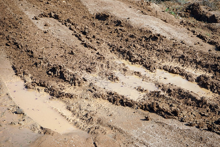 泥泞的土路图片素材