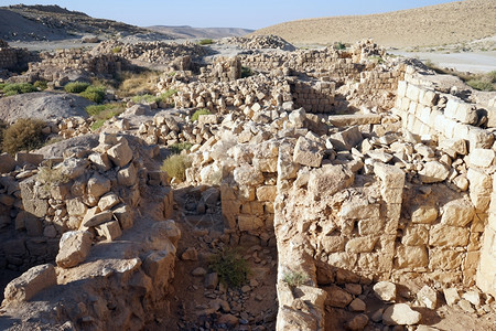 以色列朱迪亚沙漠MeizadTamar堡垒的废墟图片