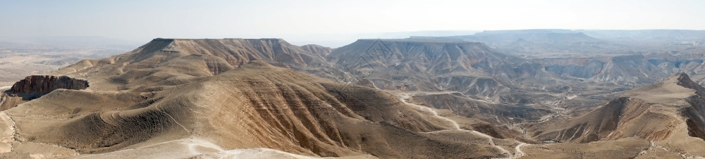 从以色列内盖夫沙漠的HodAkev山查看图片
