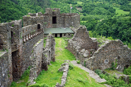 塞尔维亚Maglic堡垒的废墟图片