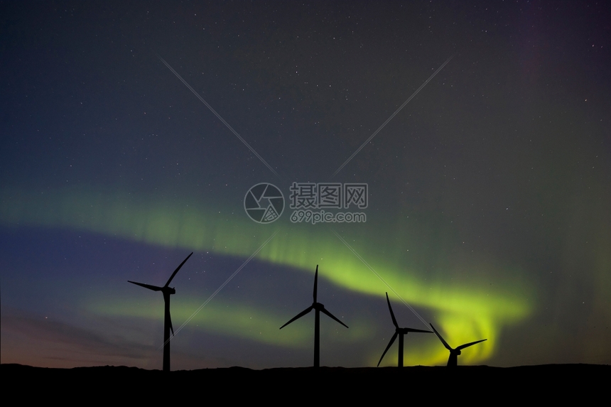 风田和北极光AurororBorealis加拿大图片