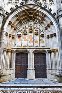比利时圣休伯特哥特式教堂大门详图图片