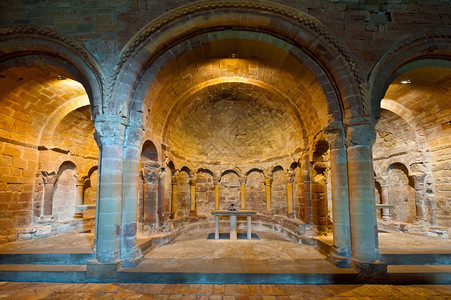 西班牙阿拉贡Aragon被破坏的地下城皇家修道院图片
