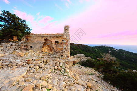 希腊罗兹岛中世纪堡垒的废墟图片
