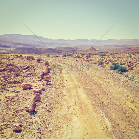 以色列内盖夫沙漠泥土路Instagram效应图片