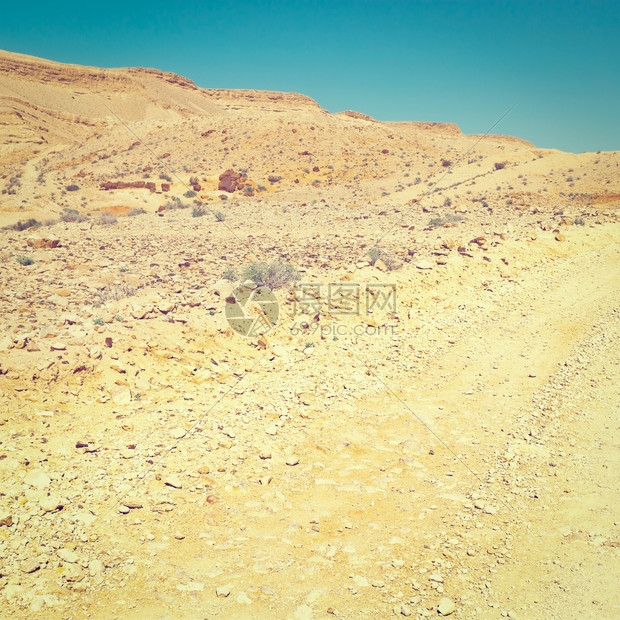 西岸犹太沙漠泥土路Instagram效应图片