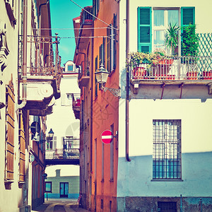 意大利的狭小街道景象图片