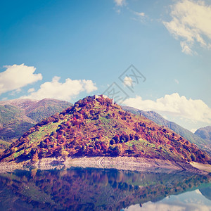 意大利山区湖森林海岸Instagram效应图片