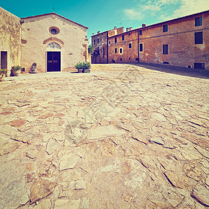 意大利中世纪市旧教堂广场Instagram效应图片