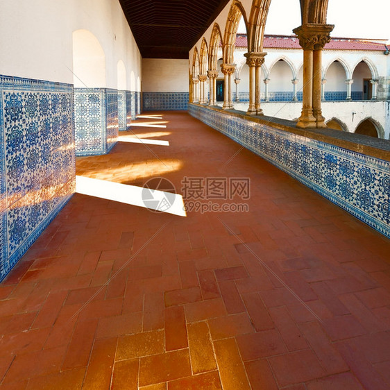 葡萄牙托马尔市圣殿城堡开放画廊图片