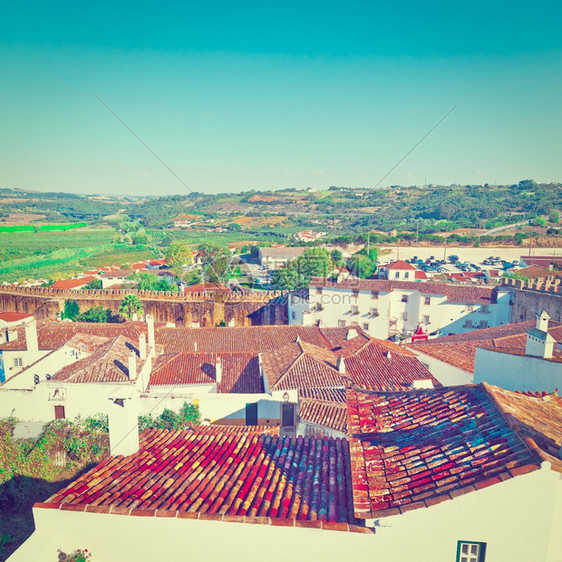 飞往葡萄牙奥比多斯市历史中心空观察Instagram效应图片